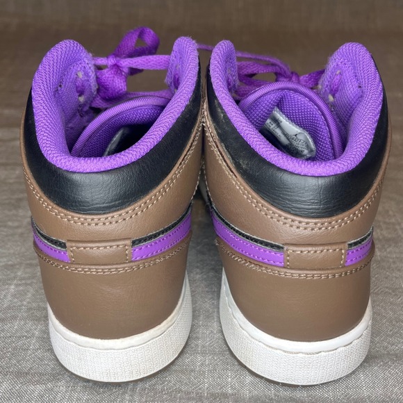 Nike Air Jordan 1 Mid GS Palomino Wild Berry Brown Black DQ8423-215 Size 6Y - Picture 6 of 9